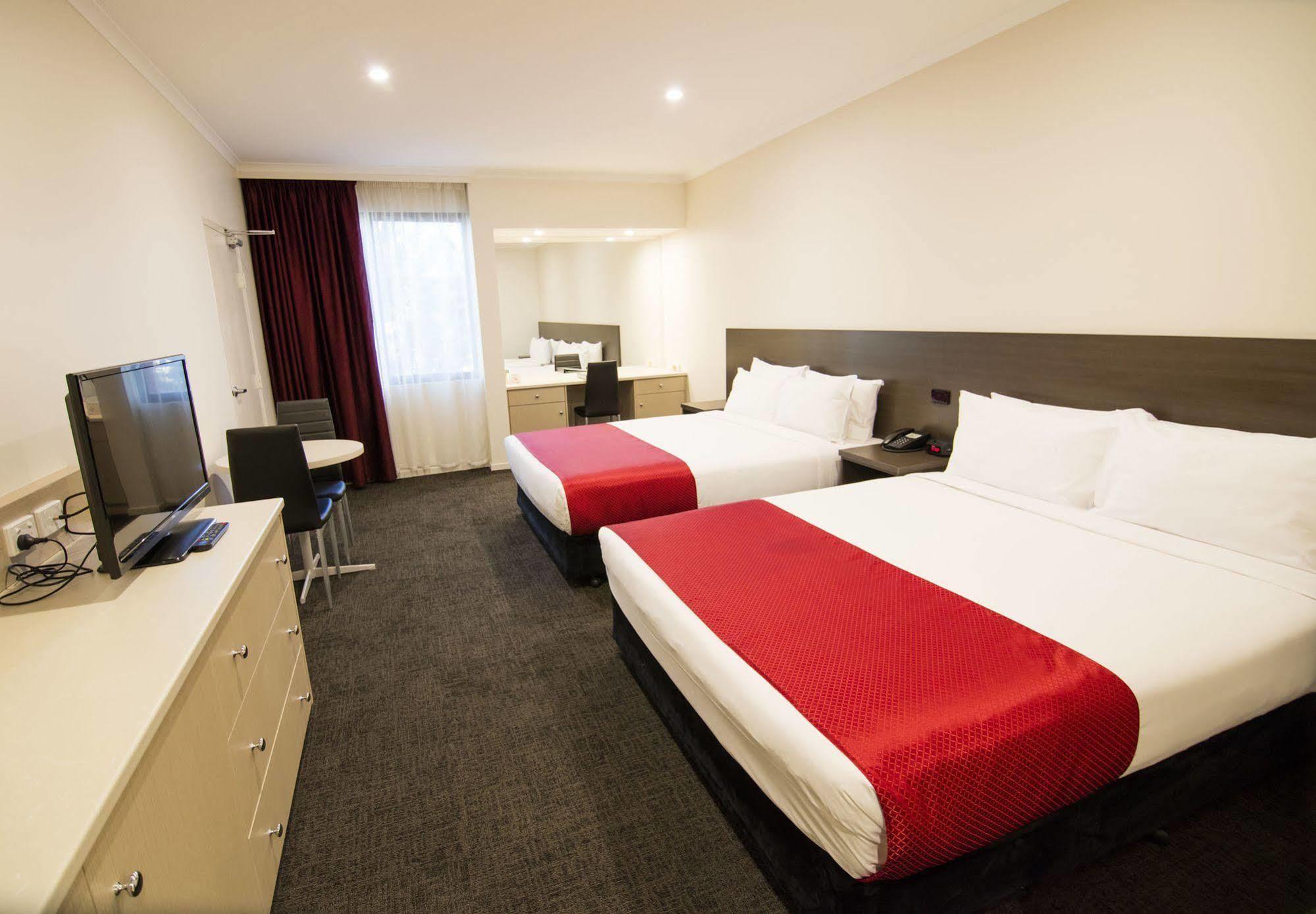 Quality Hotel Manor Mitcham Kültér fotó