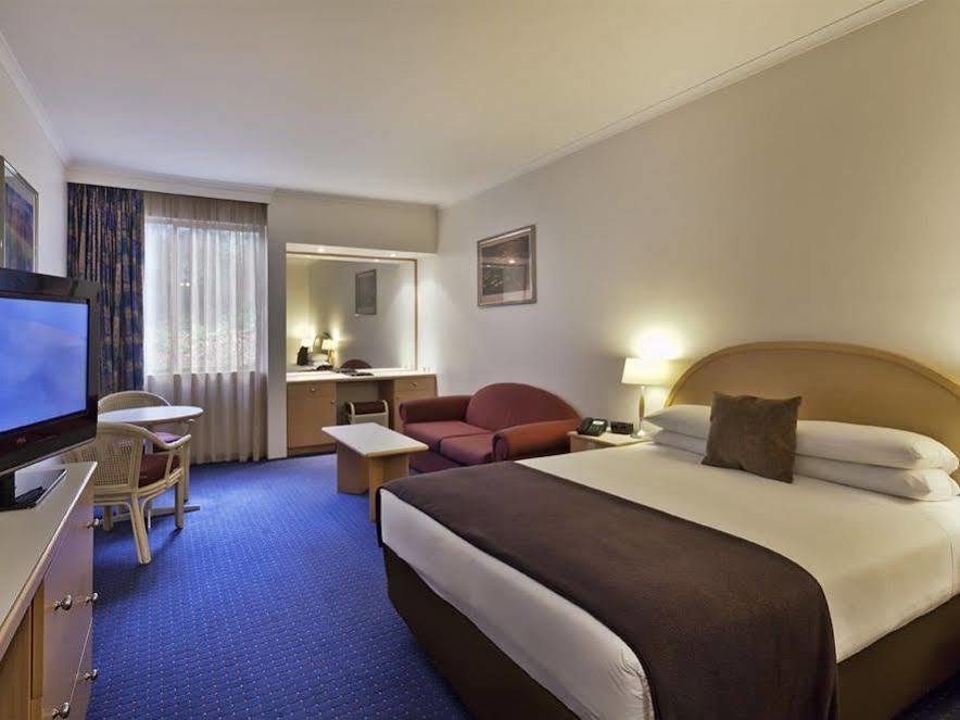 Quality Hotel Manor Mitcham Kültér fotó